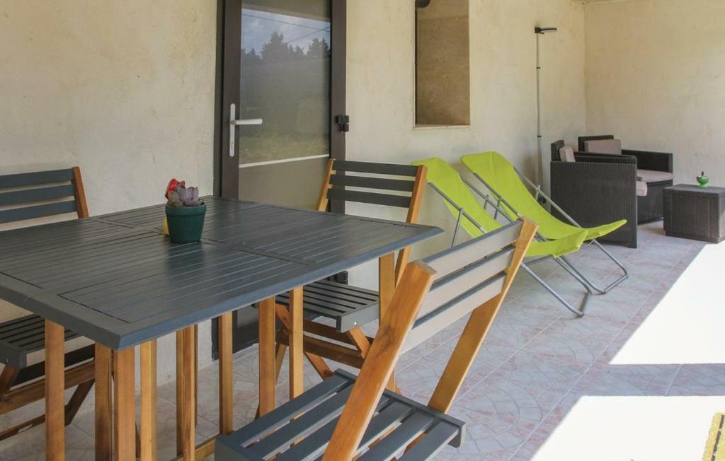 Maison 4 Etoiles Et Studio 3 Etoiles Independants Avec Piscine Л'Іль-сюр-ла-Сорг Екстер'єр фото